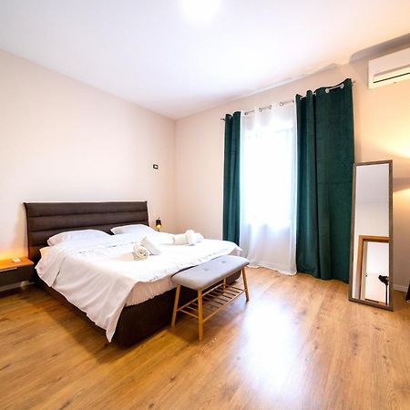 Colorful Comfy Condo Central 地拉那 外观 照片